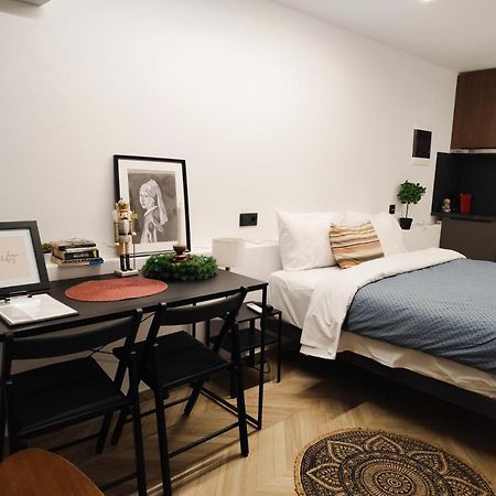 Down Town Luxurious Apartments 7 Alexandroupoli Bagian luar foto
